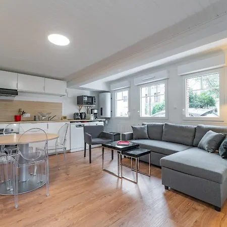 Lovely Fully Renovated T2 For 4 People Prime Location